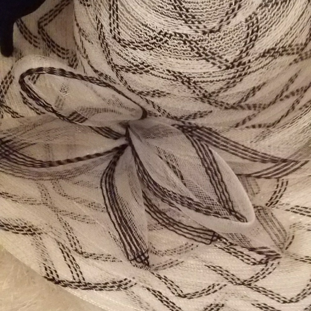 Hat - Picture 3 of 8